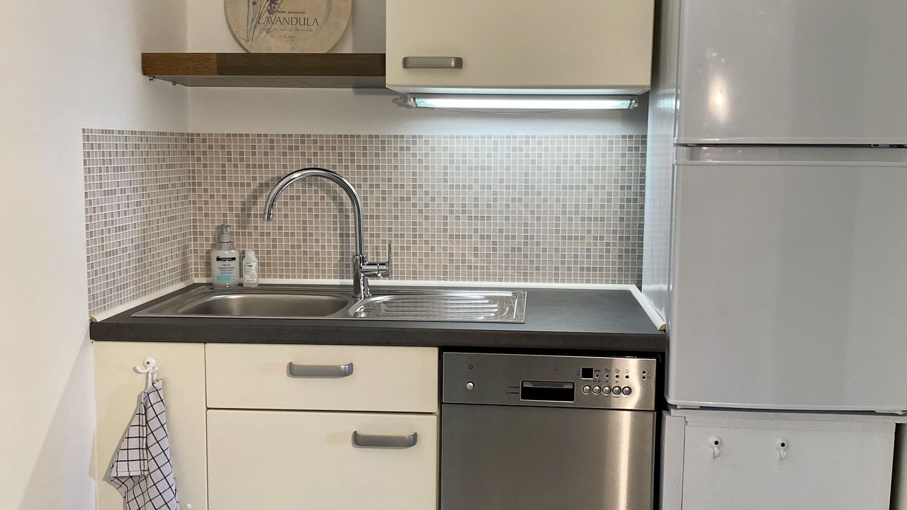 Ferienwohnung Wendelstein Küche - Kühlschrank mit Gefrierfach Ferienwohnung Wendelstein Küche - Kühlschrank mit Gefrierfach